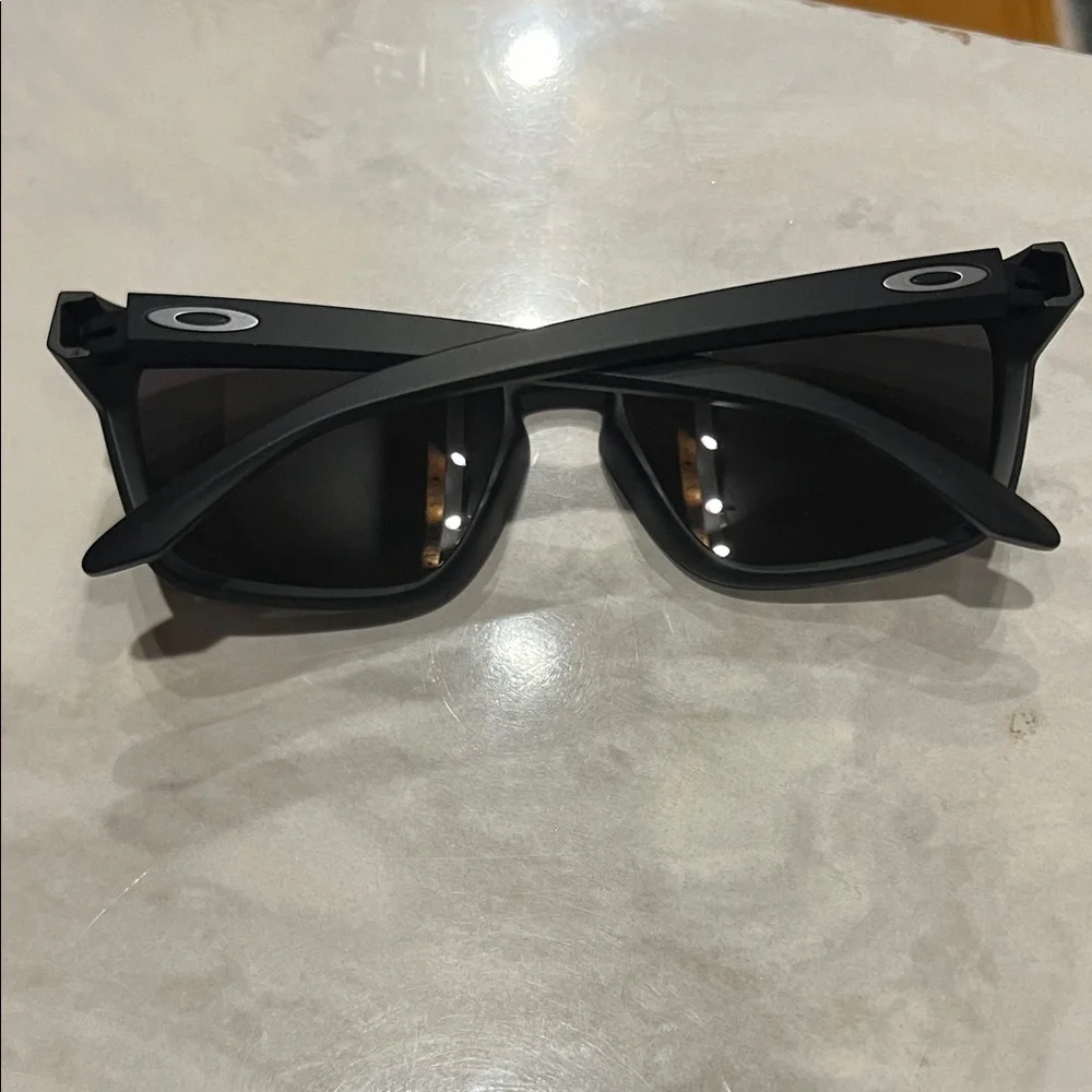 Brand New Polarized Prizm Oakley Black Rectangular Sunglasses